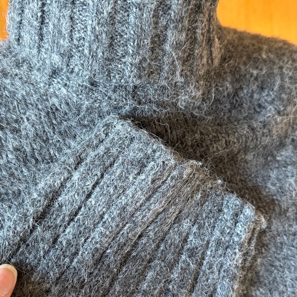 H&M Heather Gray Turtleneck Sweater 5% Alpaca - Picture 3 of 6